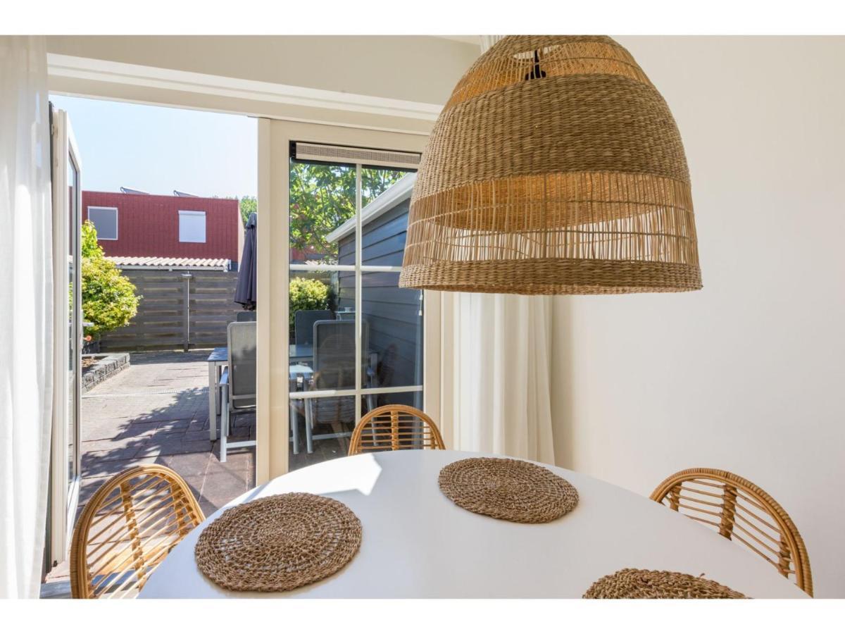 Quietly Located House Within Walking Distance Of The Beach Domburg Exterior photo